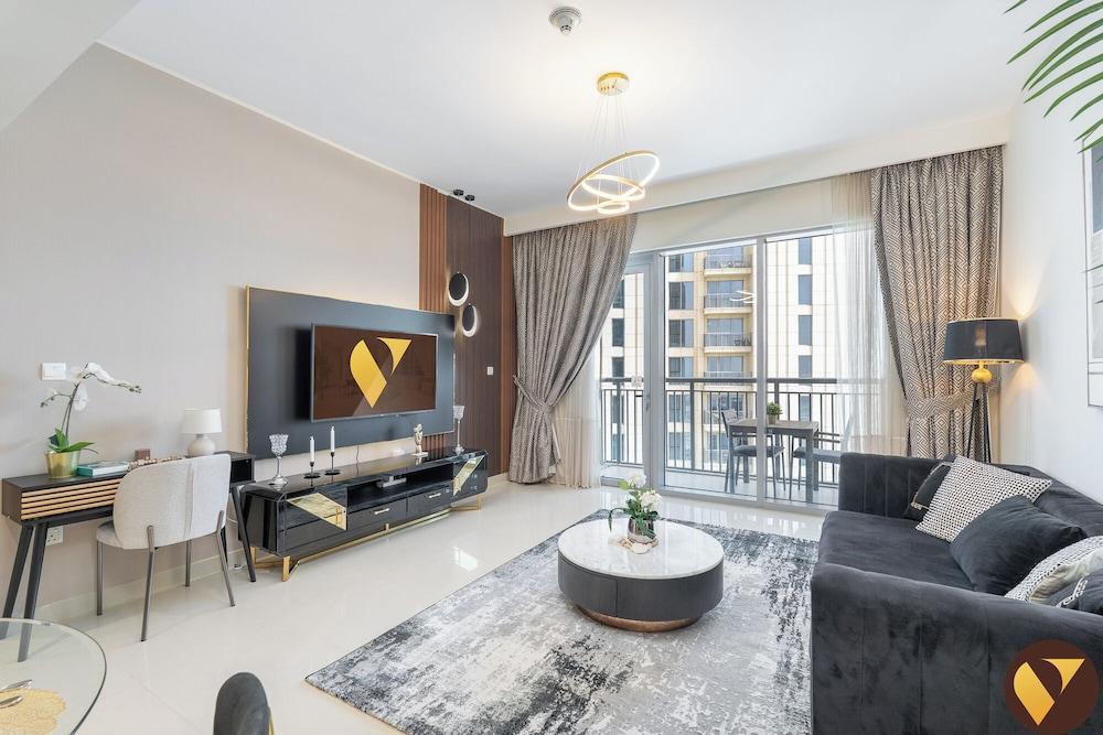 Vogue | Harbour Views Creek Harbour | Waterfront living