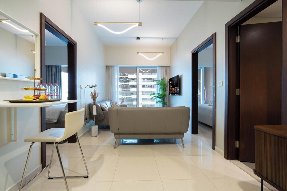 KeyRock - Chic 2BR Escape with Pool - Tap to explore photos