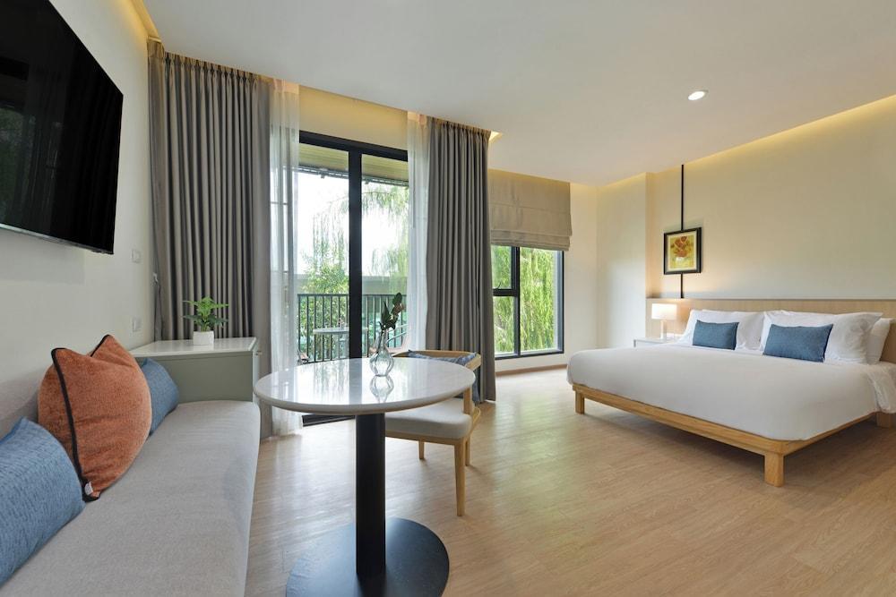 SENS Hotel Bangkok - Kubon Room Type - Superior Queen Bed with Balcony