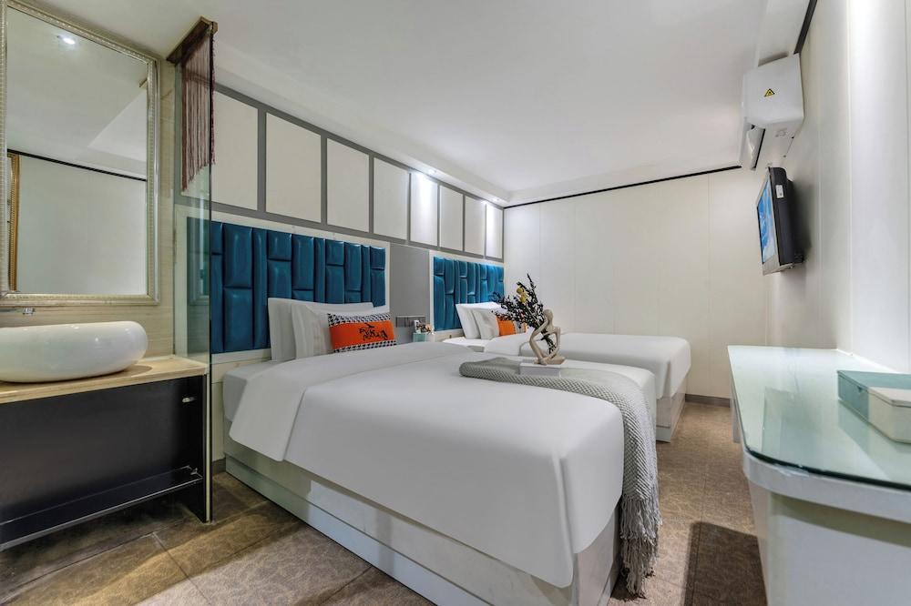 Yueduo Selected Hotels - Tap to explore photos