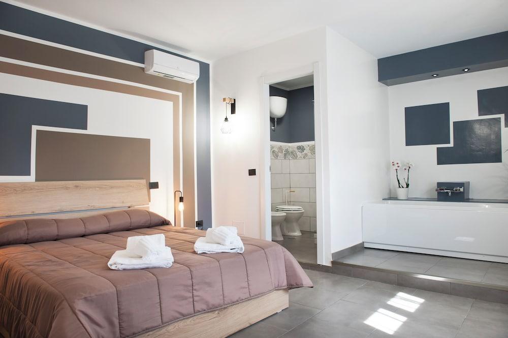 Hotel Riesco Room Type - Deluxe Room