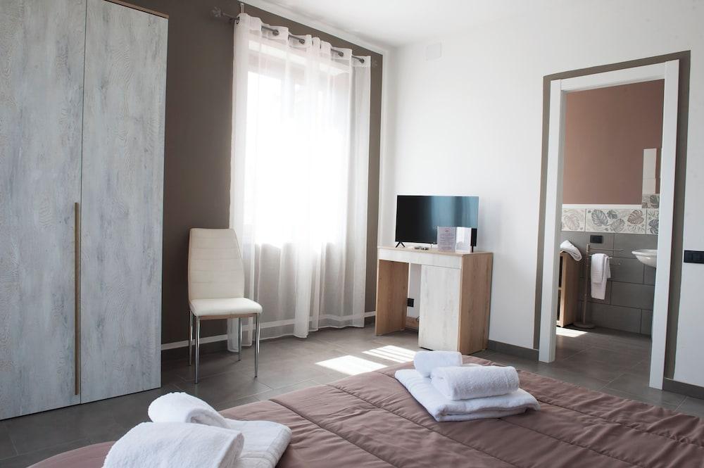Hotel Riesco Room Type - Standard Double Room, 1 Large Twin Bed