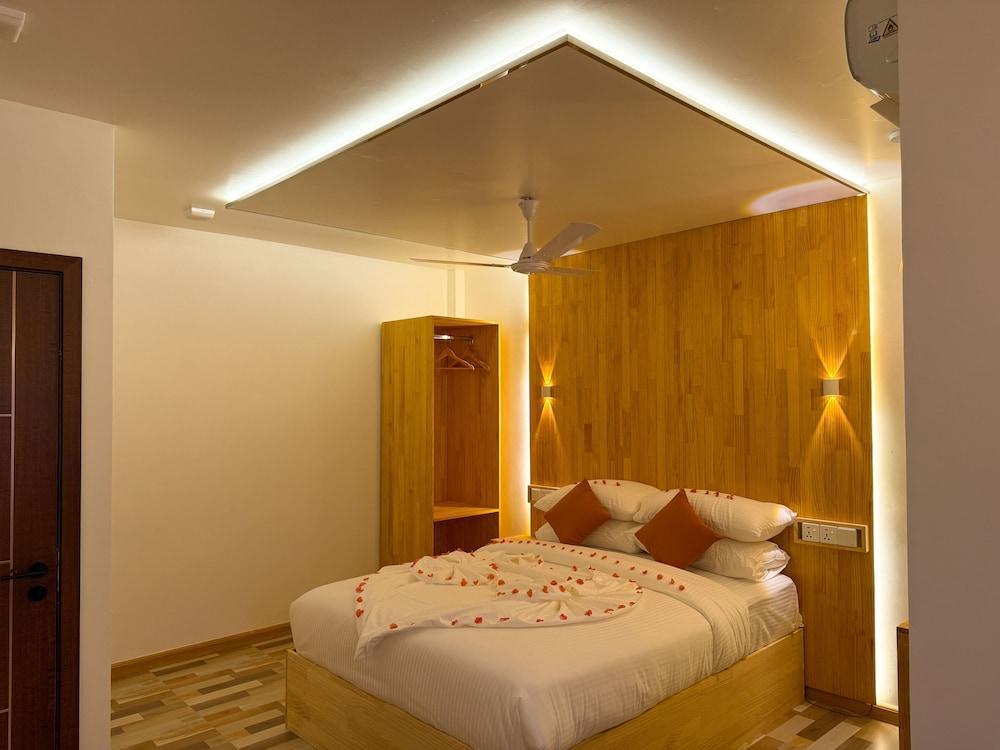 Serenity Stay Room Type - Deluxe Double Room, Sea View