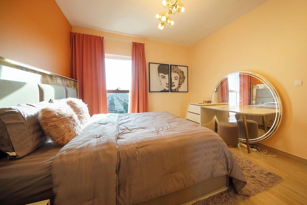 Silk Valley - Luxury 2B near Yas attractions