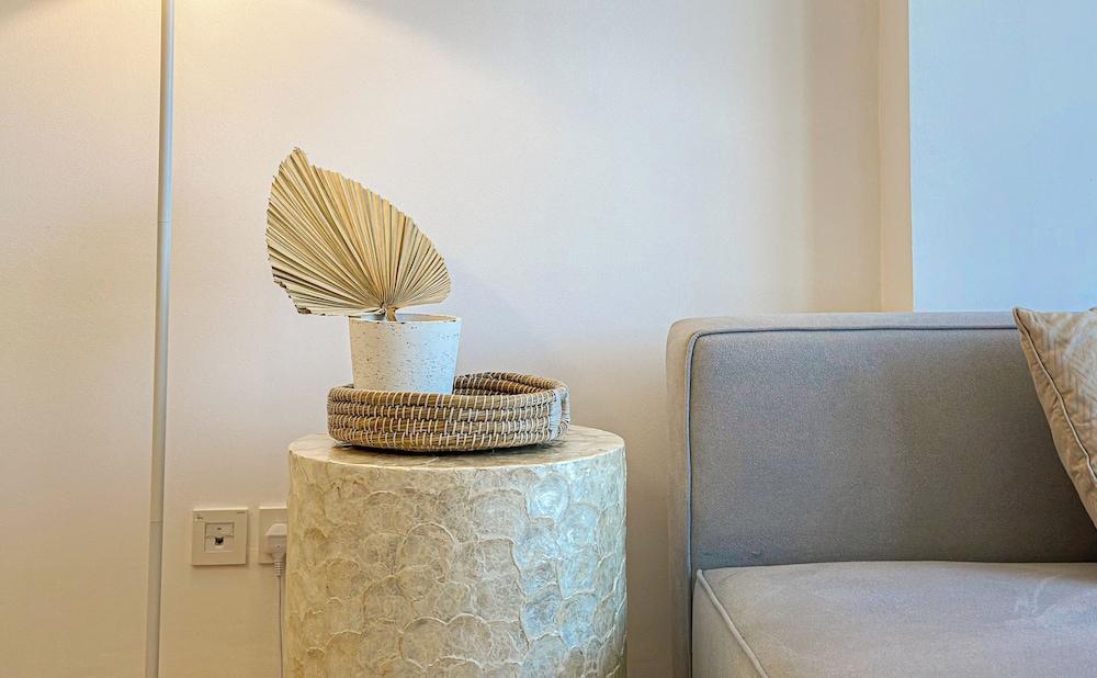 HiGuests - La Rive Classy 2BR & Balcony - Tap to explore photos