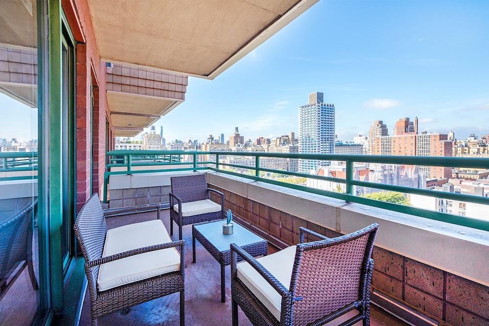 Sunny 3 BR 1 Bath Apt