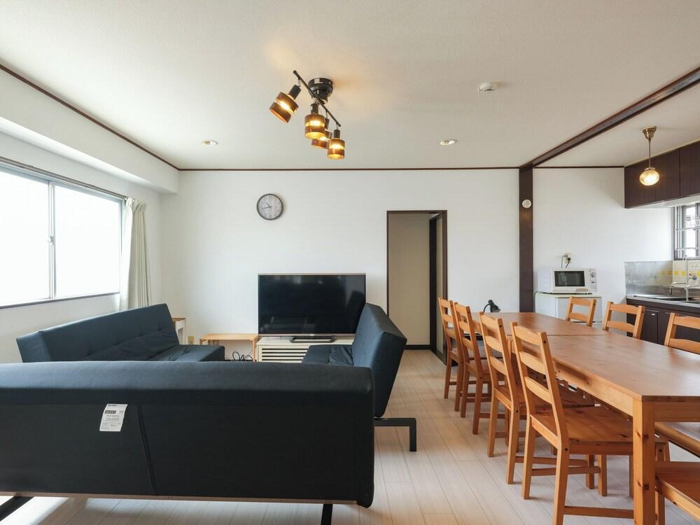 Room 701 Gureisumukojima - Tap to explore photos