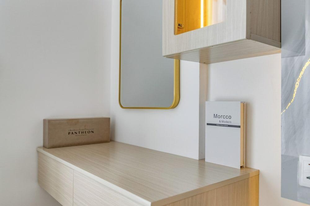 GLOBALSTAY. The Elysee III Apartments - Tap to explore photos