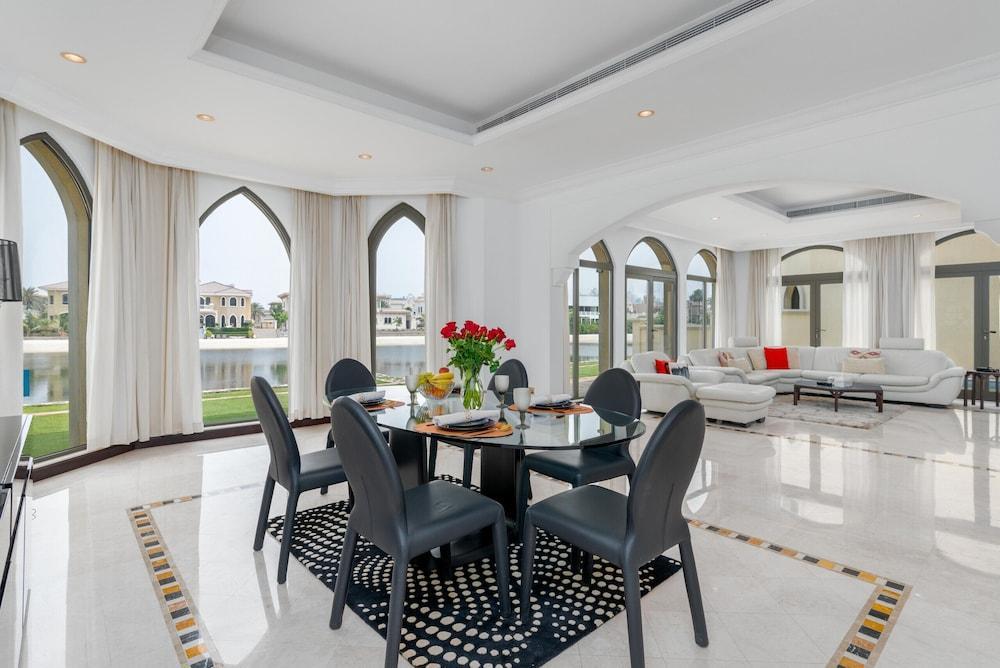 Exclusive 4BR Villa w Private Pool Beach