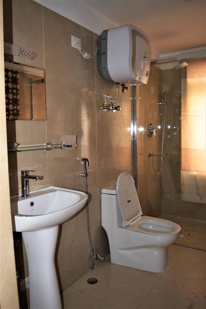 Shanti Apartment 2bhk Thamel 5 min Walk 2nd Floor - Tap to explore photos