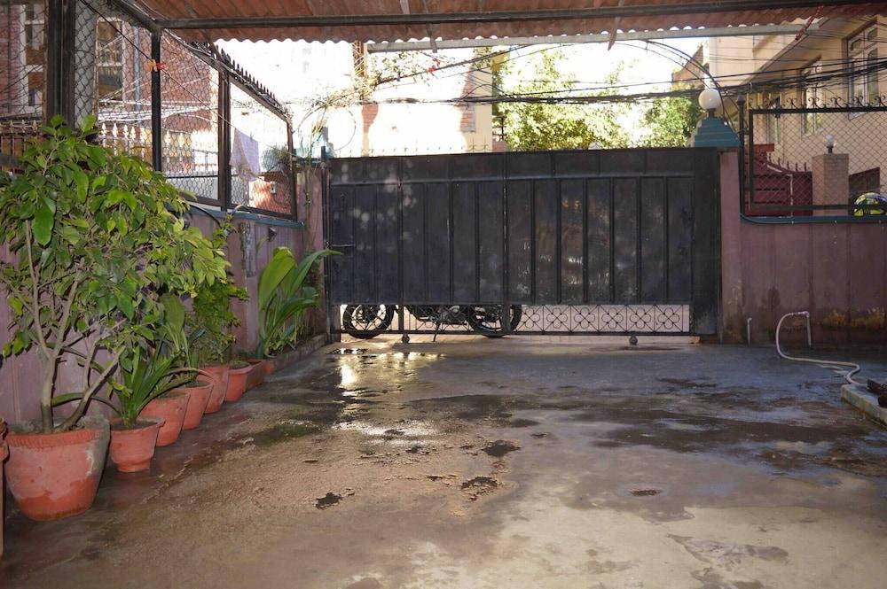 Shanti Apartment 2bhk Thamel 5 min Walk 2nd Floor - Tap to explore photos