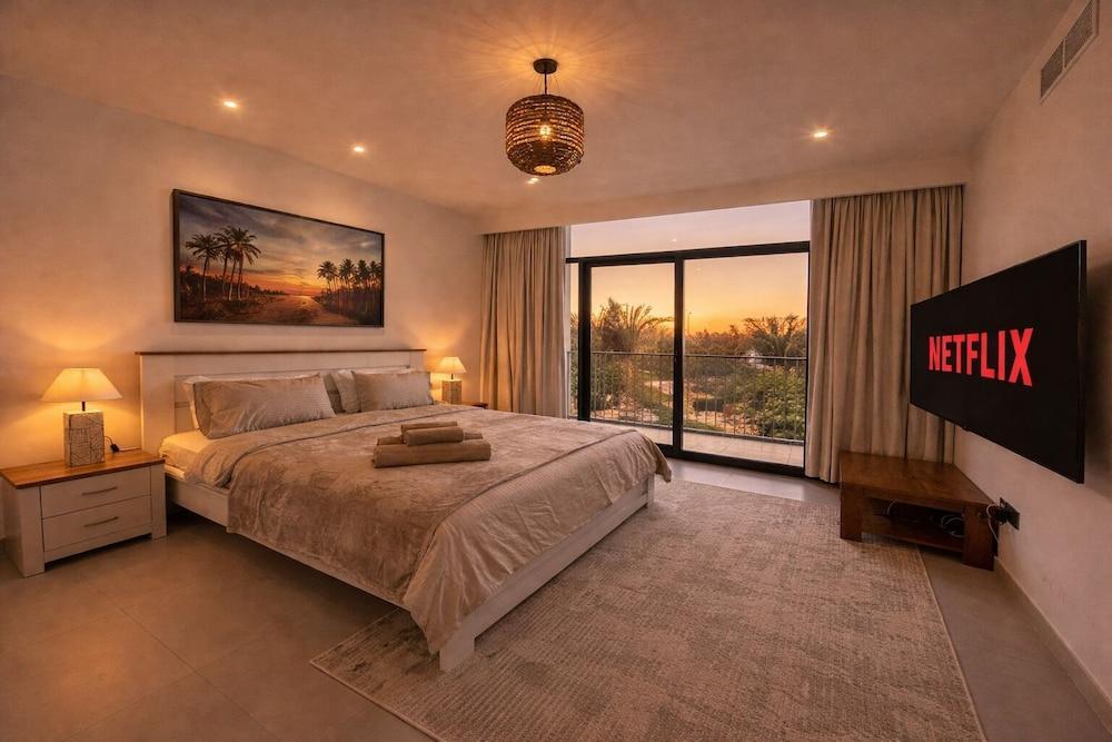 Elegant Stay in Ranches Villa Room Type - Villa, City View Elegant Stay in Ranches Villa Room Type - Villa, City View