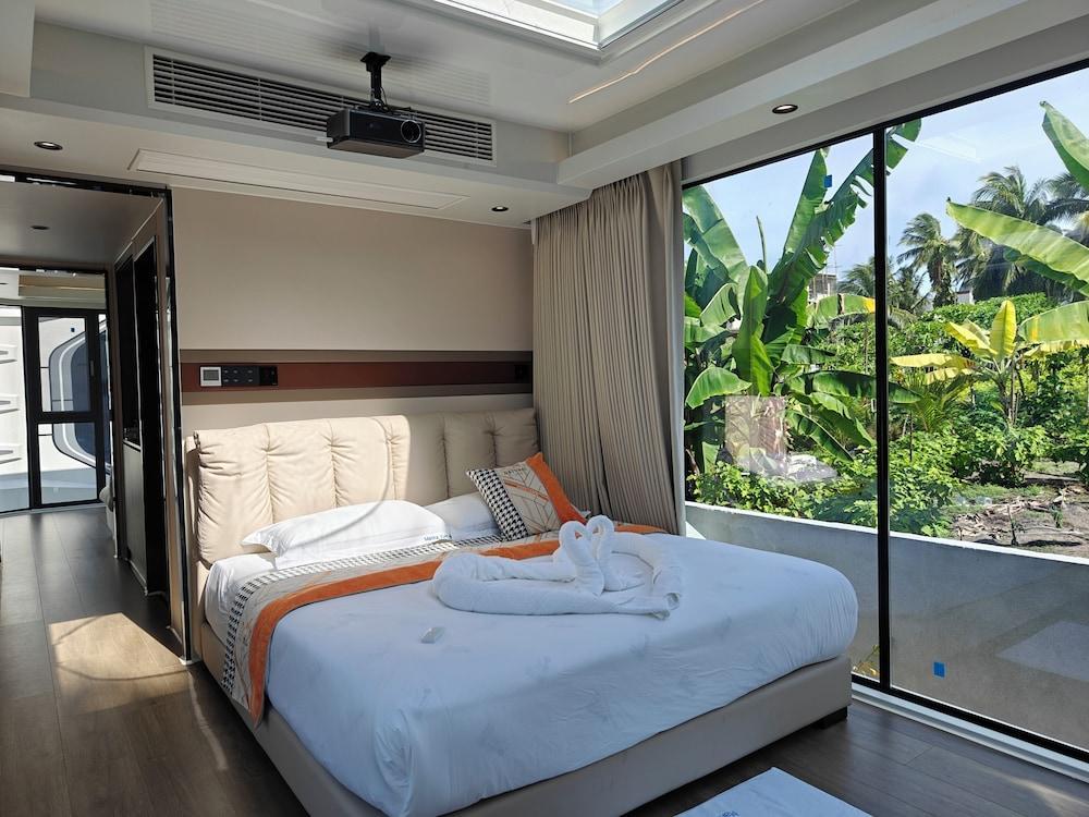 Sunny Pavilion Room Type - Comfort Room, Garden View