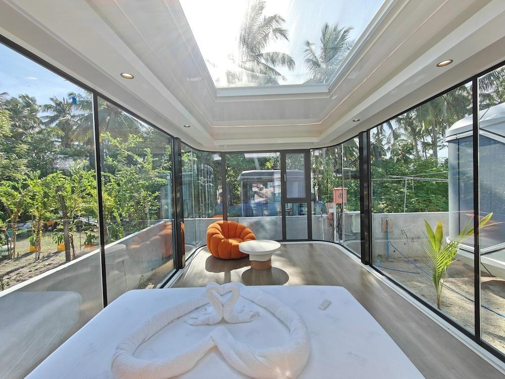 Sunny Pavilion Room Type - Superior Room, Balcony, Garden View