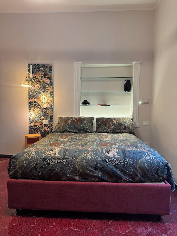 Suite 41 Room Type - Deluxe Double Room