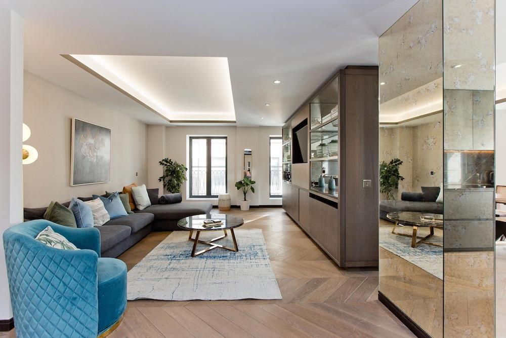 3-bed Deluxe Apt 413 Room Type - House