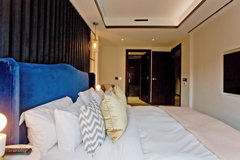 3-bed Deluxe Apt 413 - Tap to explore photos