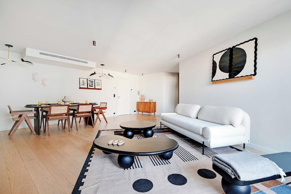 Charming Apartment - 2br/4p - Eiffel Tower - Tap to explore photos