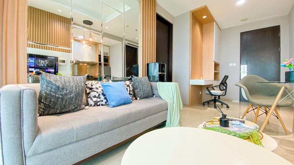Fancy And Nice 1Br At Citralake Suites Apartment