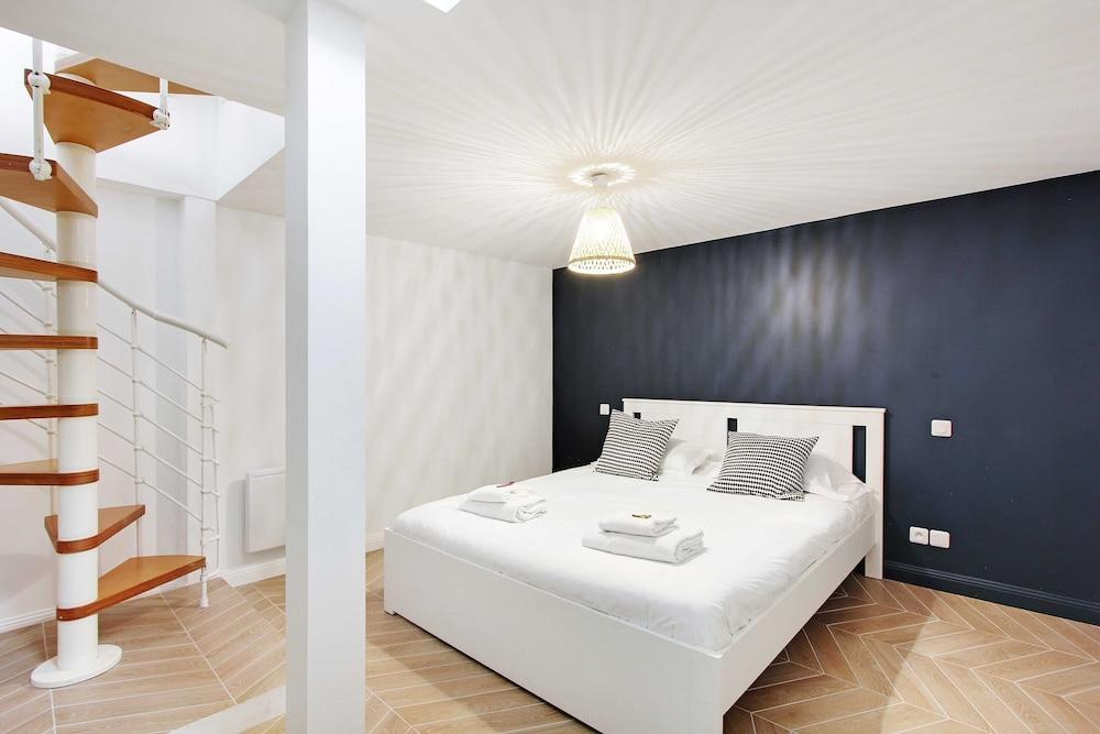 Modern Apartment - 1br/4p - Roquette - Tap to explore photos