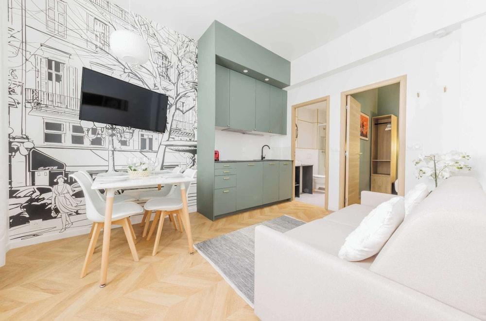 Charming Apartment - 1br/4p - Epinettes - Tap to explore photos