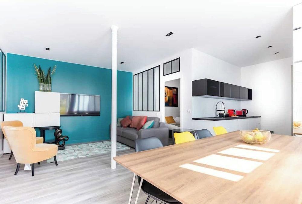Spacious Apartment - 3br/8p - Place de la Bastille - Tap to explore photos