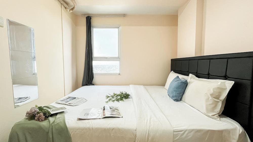 Basic 2Br Apartment At Green Palm Residence