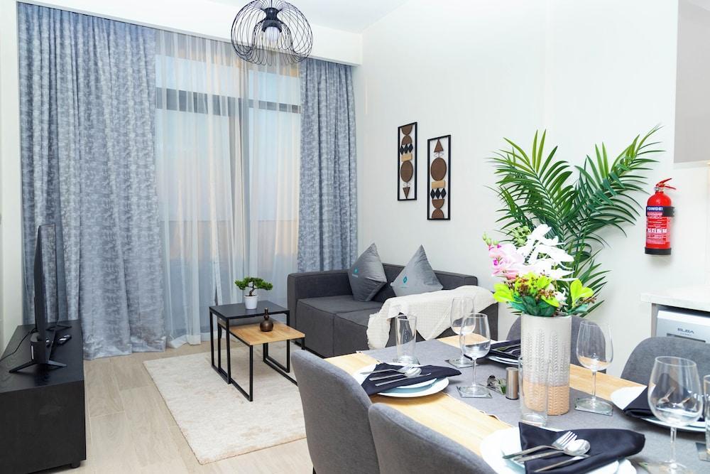 Bloomfields 1BR Azizi Riviera Meydan - Tap to explore photos
