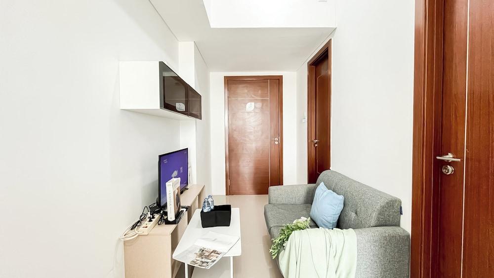Standard 2Br Apartment At Vittoria Residence - Tap to explore photos
