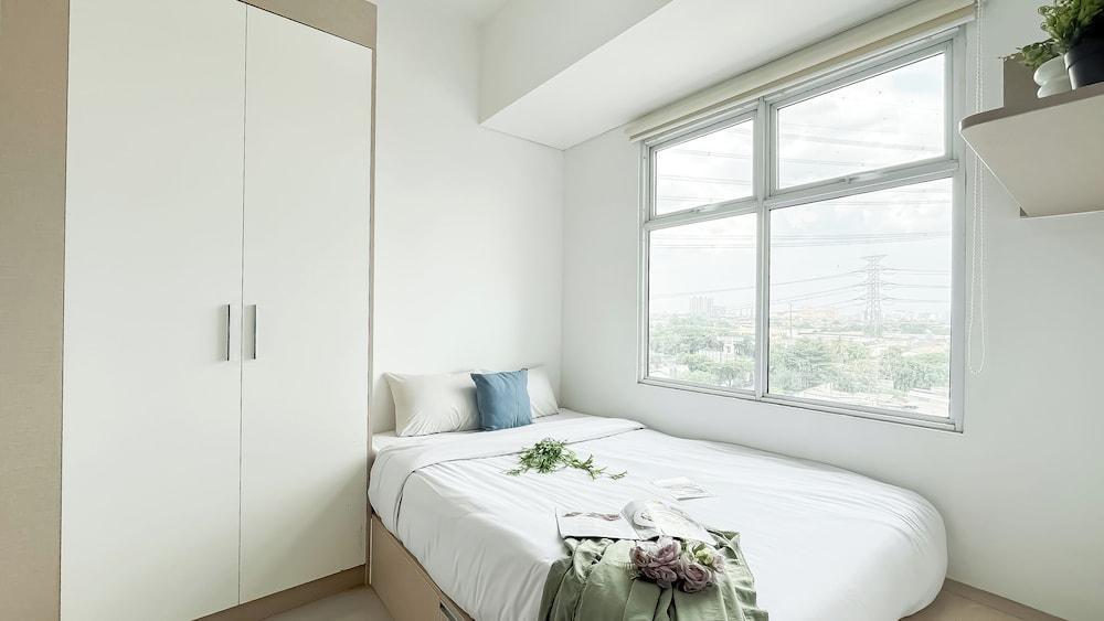 Standard 2Br Apartment At Vittoria Residence