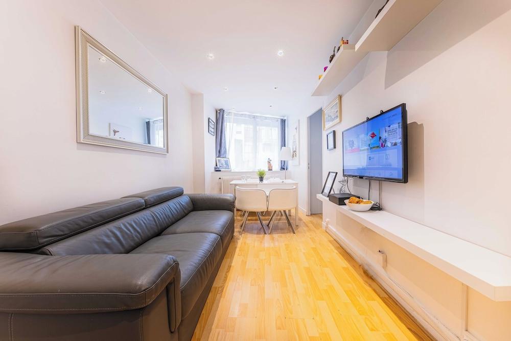 Quiet Apartment - 1br/4p - Sacre Coeur - Tap to explore photos