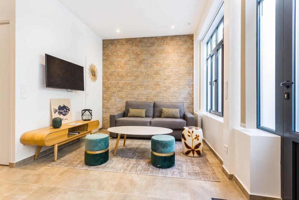 Amazing Apartment - 2br6p - Bastille - Tap to explore photos