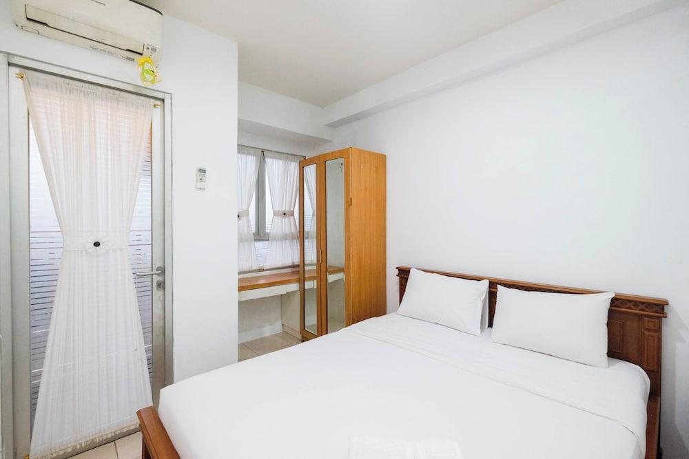 Simply Studio Room At Titanium Square Apartment