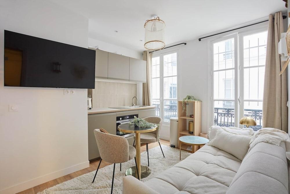 Charming Studio - Le Marais - Bastille - Tap to explore photos