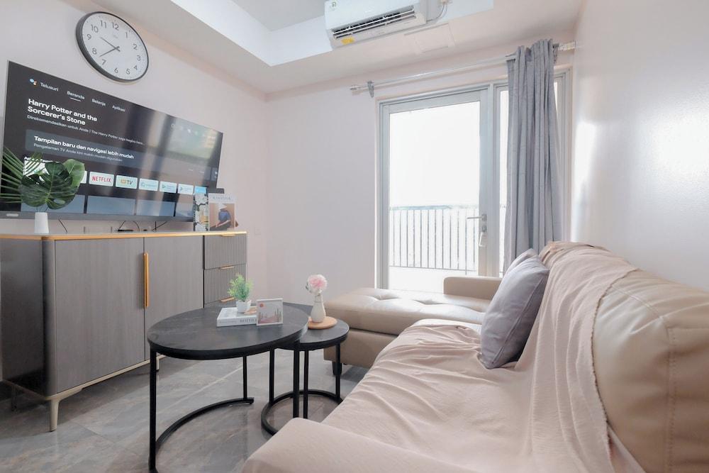 Prime Location 1Br At The Wave Kuningan Apartment - Tap to explore photos