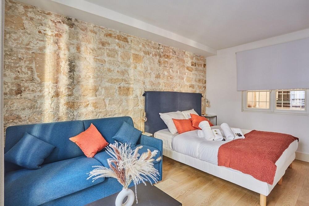 New Appartement Le Marais Center de Paris - Tap to explore photos