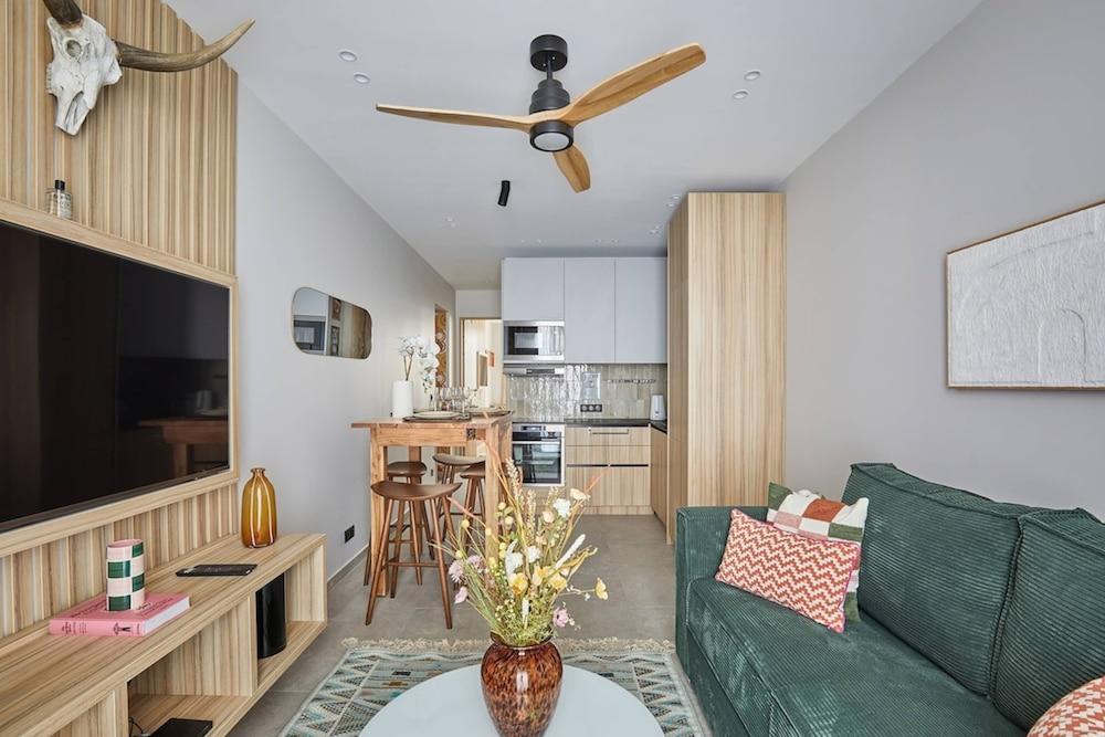 Apartment Center of Paris