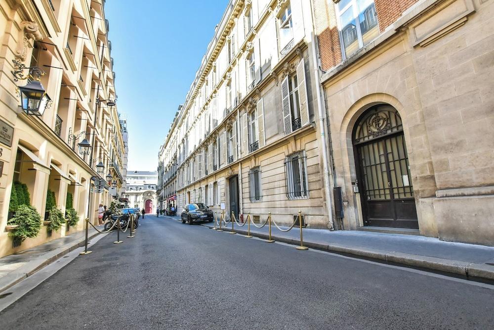 Luxurious Apartment - 6P- Madeleine/st Honore - 2D - Tap to explore photos
