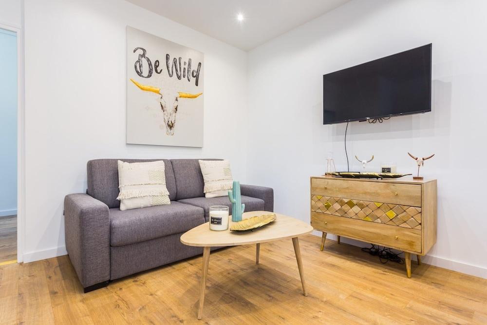 Comfortable Apartment -1br/4p- La Roquette - Tap to explore photos