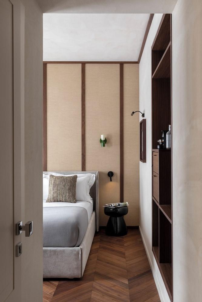 Naman Hotellerie - Roma Room Type - Deluxe Room, Courtyard View