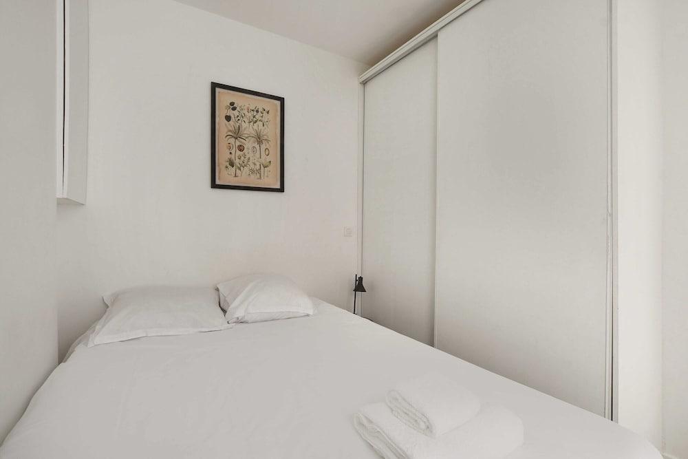 Magnificent Apartment - 2br/6p - Rochechouart - Tap to explore photos