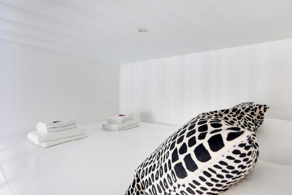Magnificent Apartment - 1br/6p - Sentier - Tap to explore photos