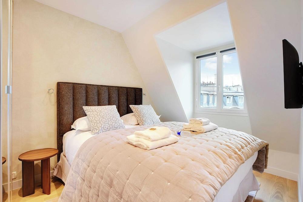 Cozy Flat - 1br/3p - Arc de Triomphe - Tap to explore photos