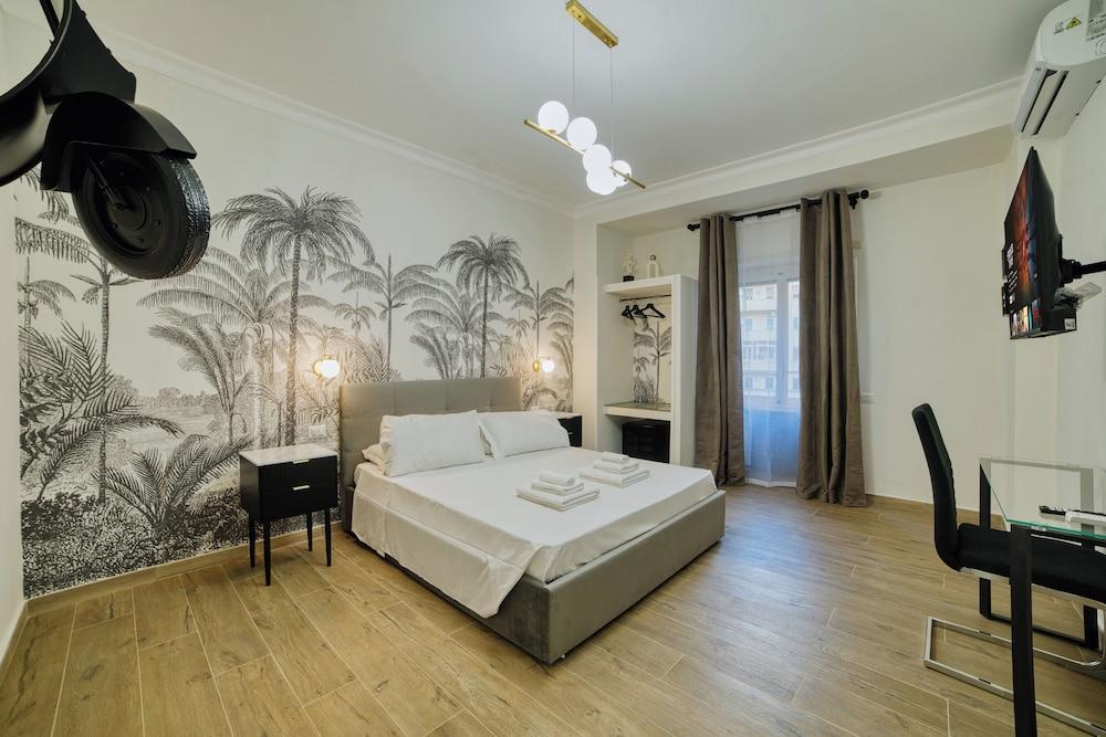 Radio Suites Room Type - Superior Double Room