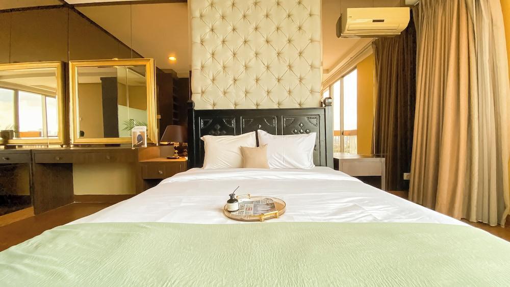 Elegant and Spacious Studio at Kemang Mansion Apartment - Tap to explore photos