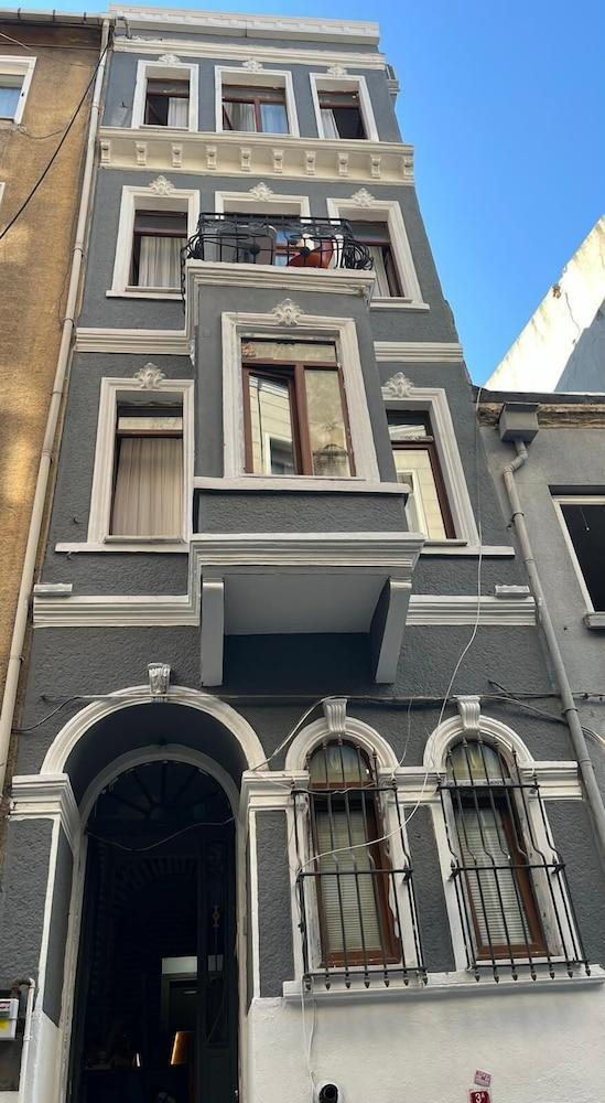 Taksim Dolunay Suites