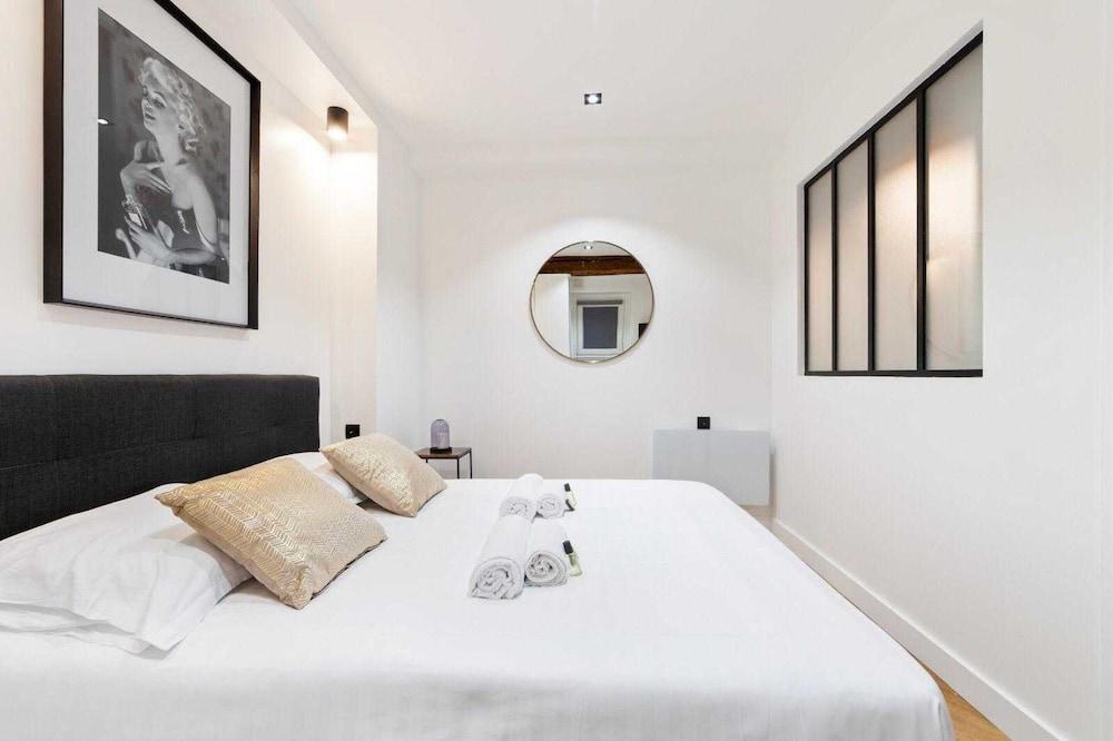 Charming Apartment - 1br/4p - Bonne-nouvelle - Tap to explore photos