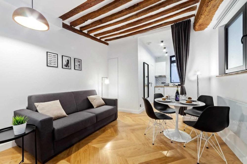 Charming Apartment - 1br/4p - Bonne-nouvelle - Tap to explore photos