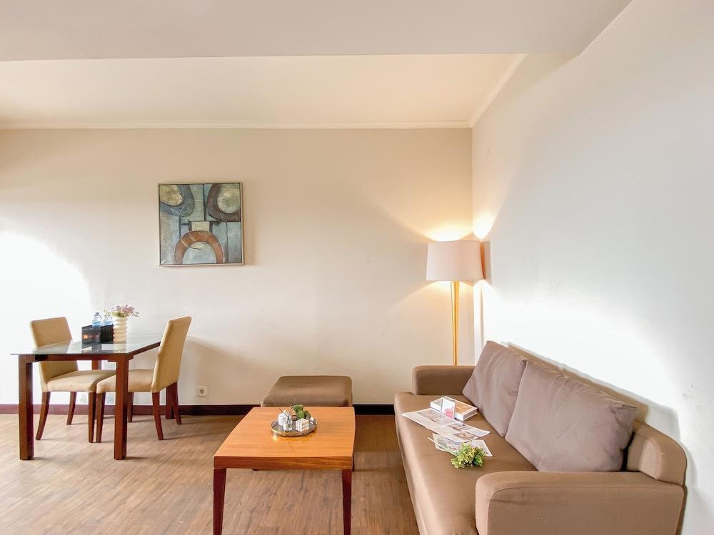 Spacious 1Br At Marina Ancol Apartment - Tap to explore photos