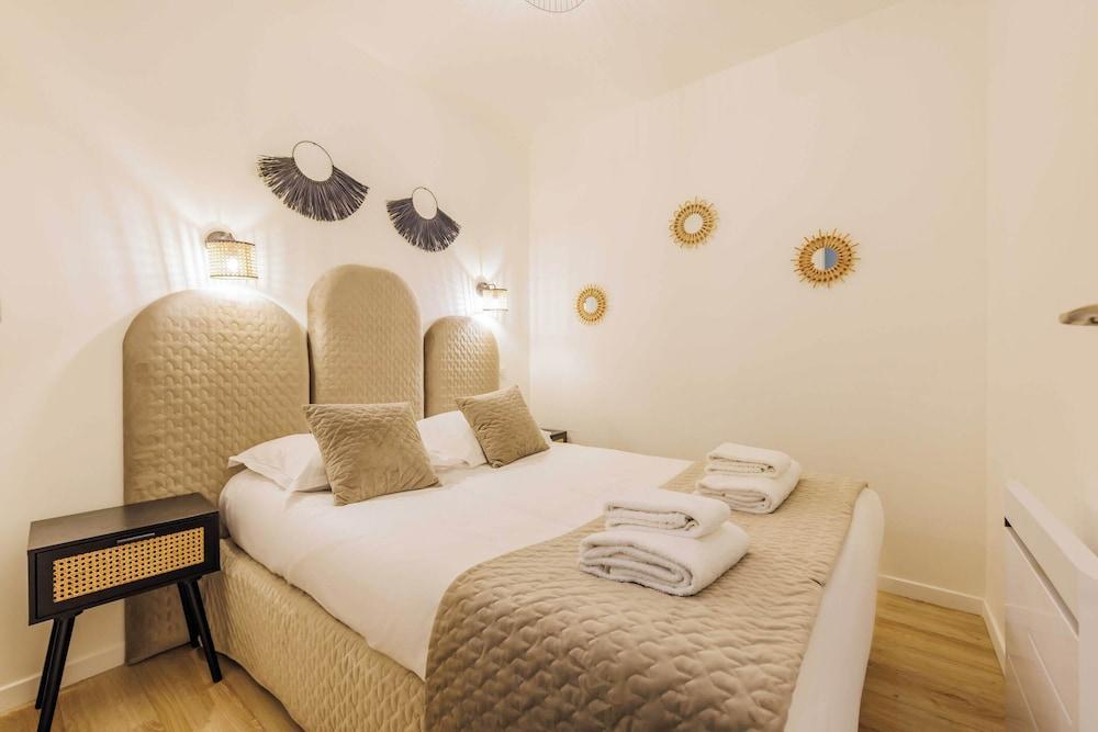 Modern Apartment - 2br/6p - Canal St-martin - Tap to explore photos